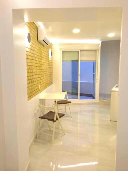 Leon Centro Apartment Sevilla Bagian luar foto